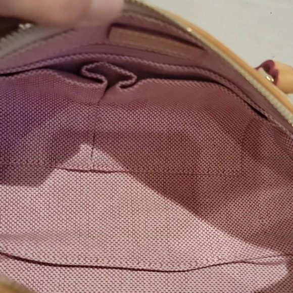 NWOT - DOONEY & BOURKE SHOULDER HANDBAG PURSE WITH IMPERFECTIONS - Picture 7 of 11